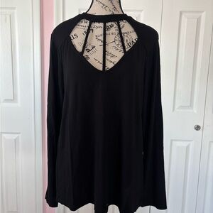 Venus strappy detail top size 1x
